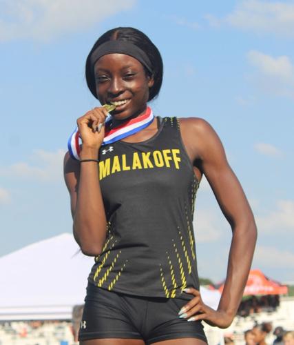 Malakoff’s Dowell hurdles to Bronze