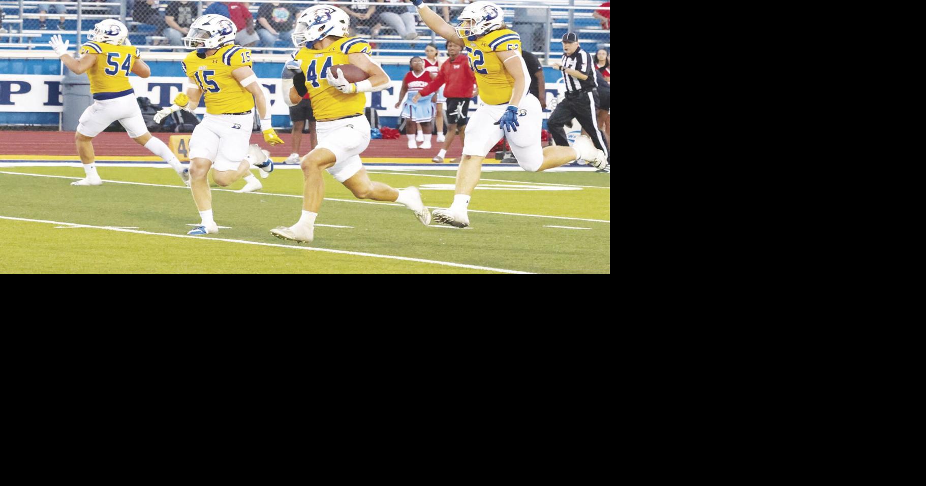 Texans clips Eagles in heavyweight matchup Sports