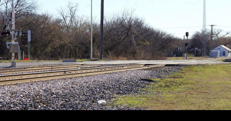 FRA launches public portal to analyze blocked train crossings ...