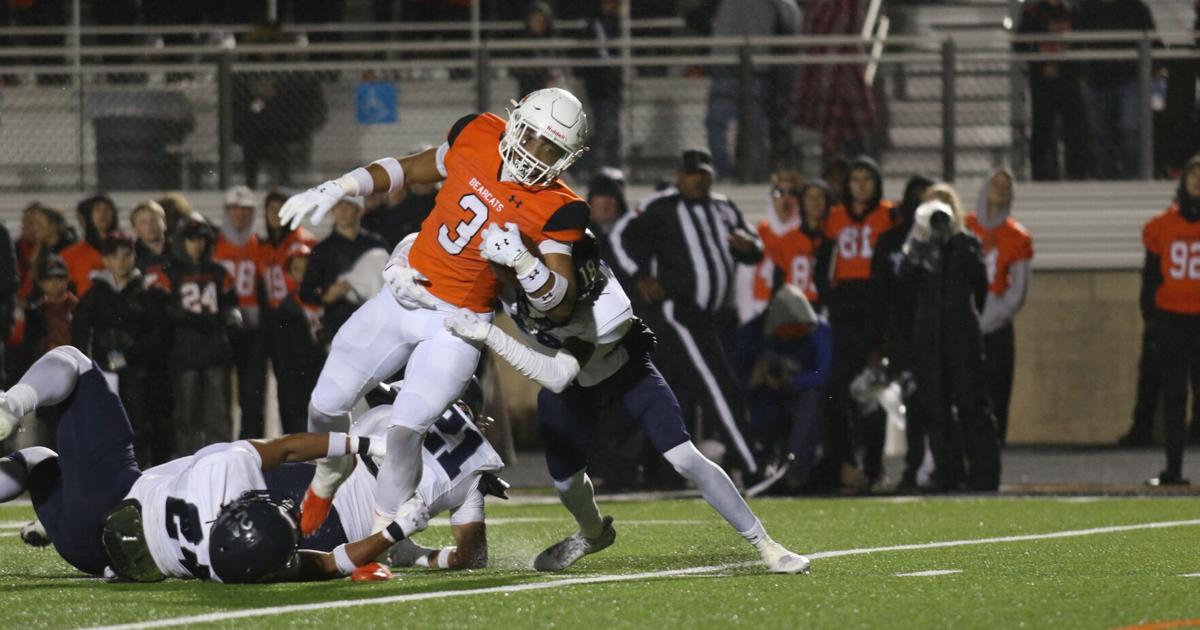 Big night on the ground helps No. 1 Aledo fend off LubbockCooper