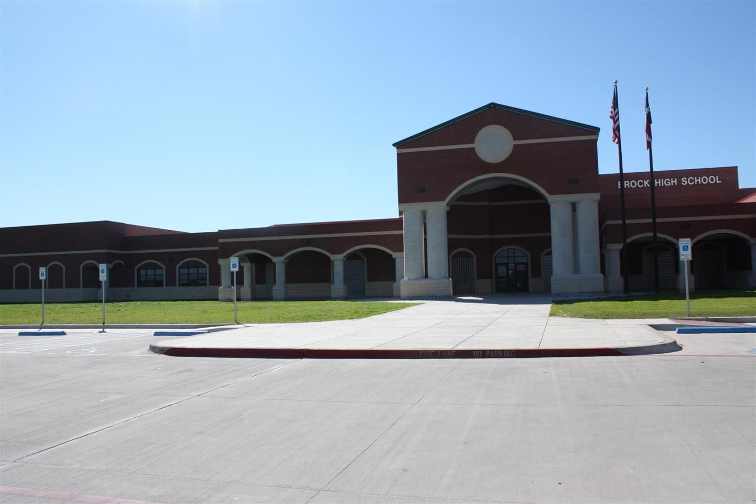 Brock ISD trustees vote to adopt 4 day hybrid calendar district
