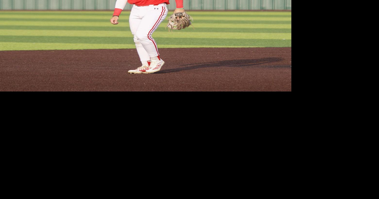 Mineral Wells, Springtown pitchers go the distance in game-three wins; both teams inch closer to potential regional final matchup