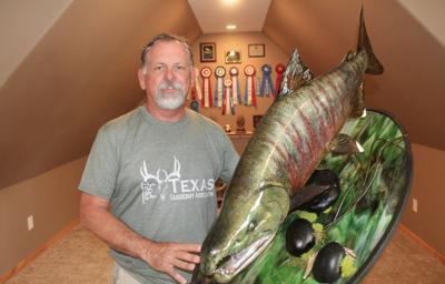 What you should know if you want a trophy fish mount (video