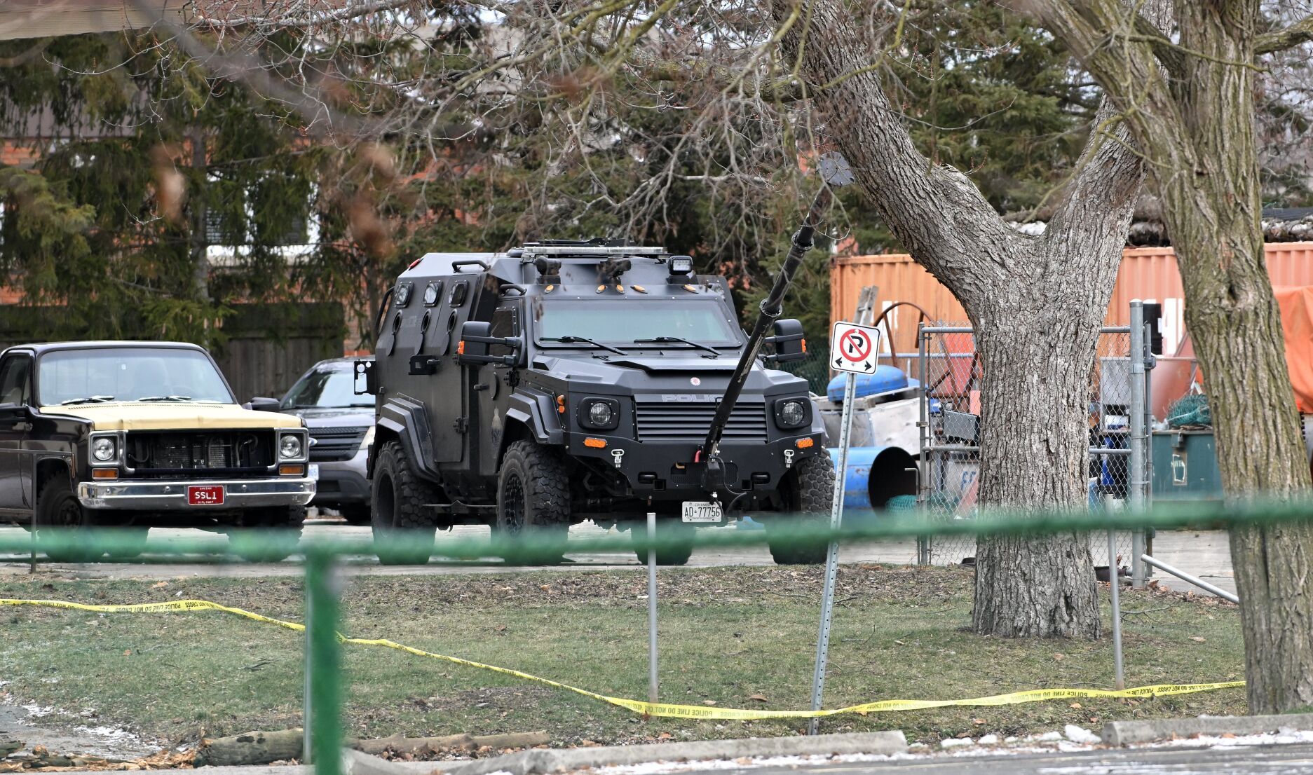 Armed standoff in Welland over; suspect arrested and charged