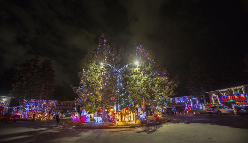 Colourful Christmas displays light up Niagara