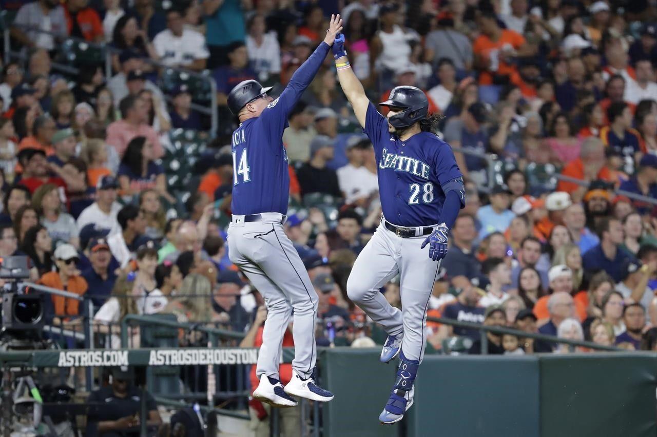 Verlander takes shutout into 9th as Astros top skidding Mariners 5