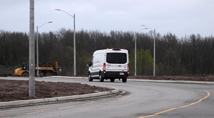 Welland closing up sections of landlocked Canal Bank Street