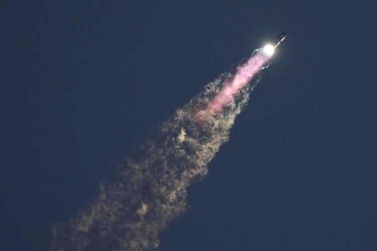 In an engineering feat, mechanical SpaceX arms catch Starship rocket