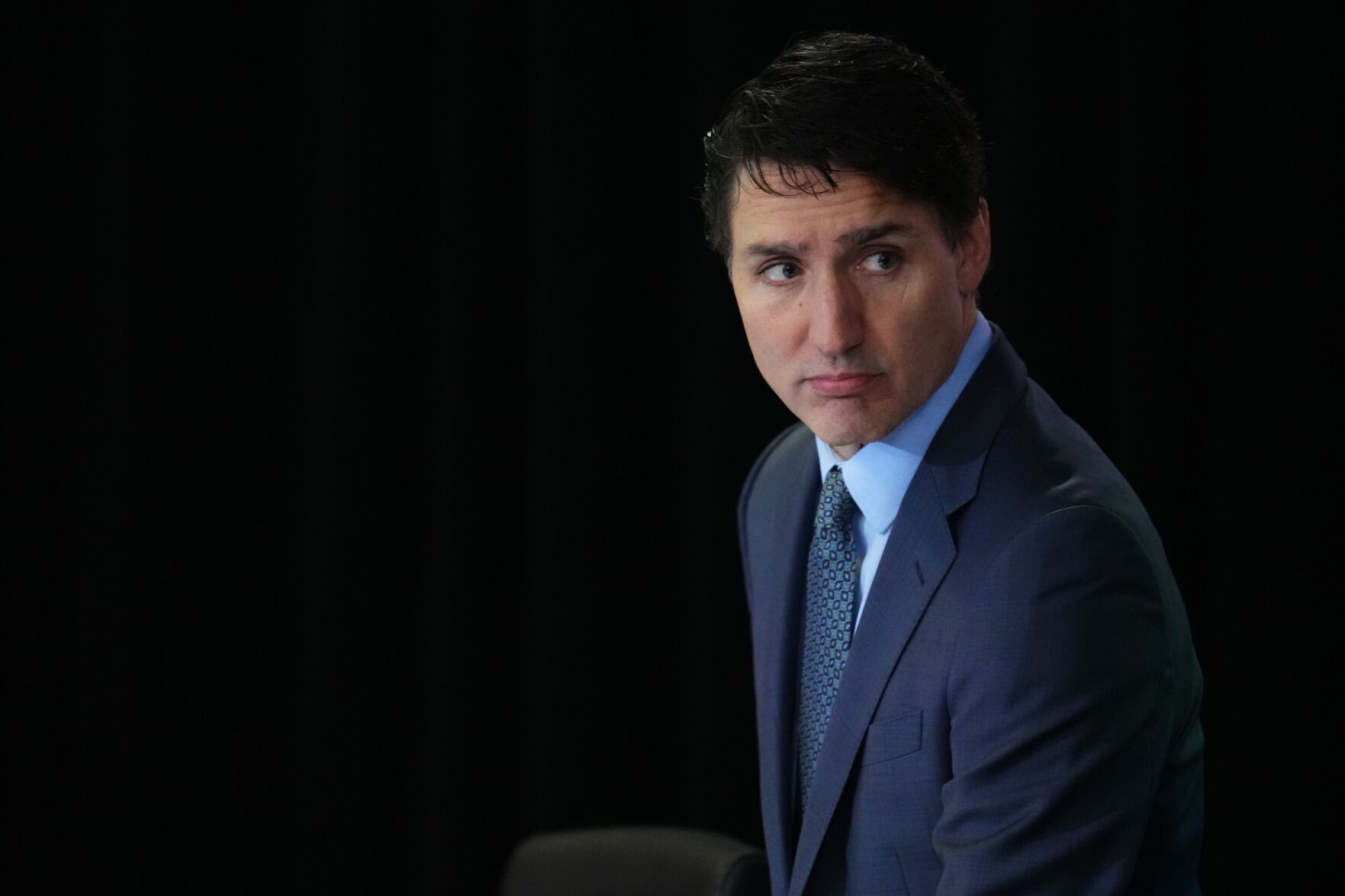 Trudeau to shuffle cabinet as four ministers say they won't seek re ...