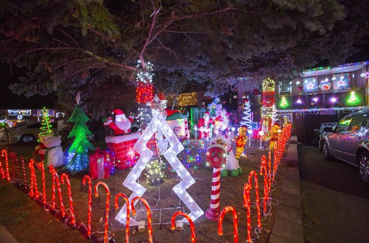 Colourful Christmas displays light up Niagara