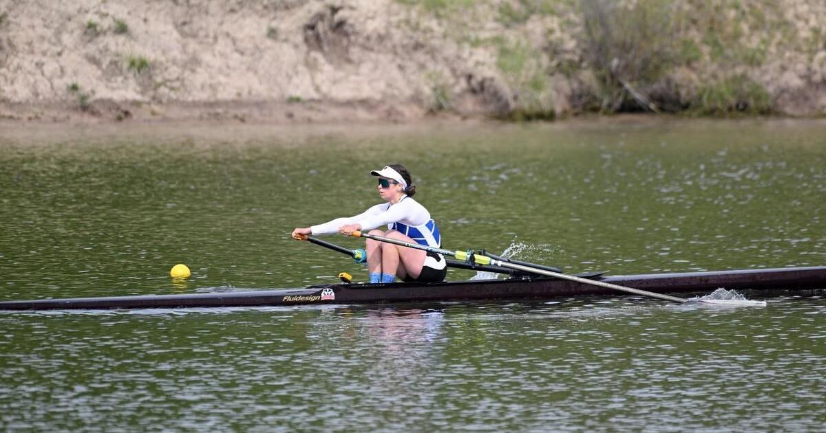 South Niagara No. 1 in singles racing at small boat regatta