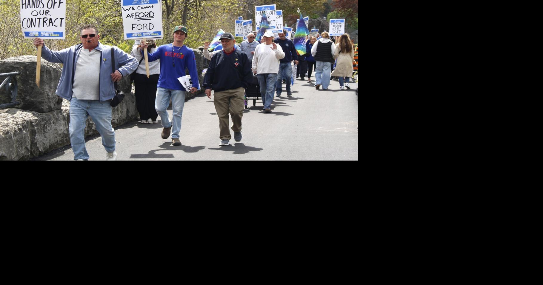 Niagara Parks workers strike possible as talks go down to the wire