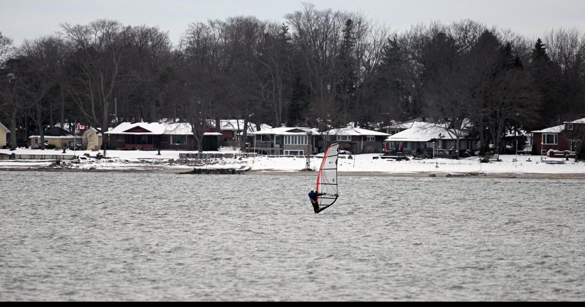 Photos Windsurfing weather on Lake Erie