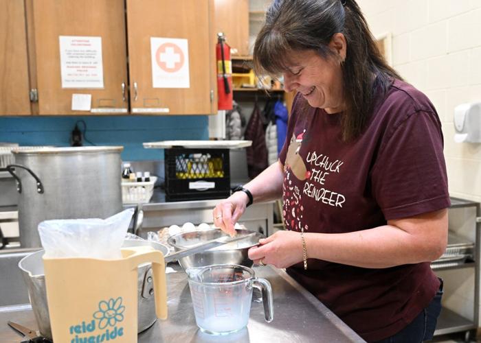 Niagara volunteers serve more than 1,000 Christmas meals
