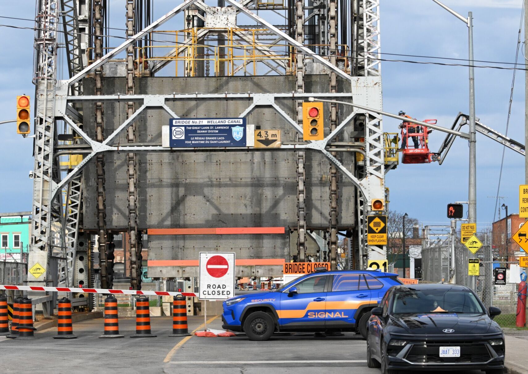 Port Colborne's Clarence Street Bridge remains closed