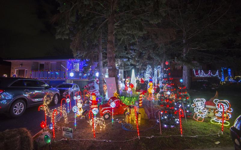 Colourful Christmas displays light up Niagara