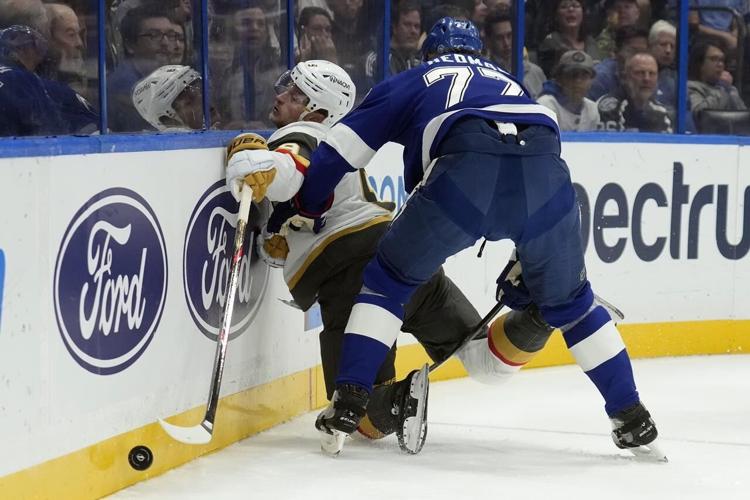 Kucherov scores with 55 seconds to play as Lightning rally for 43 win