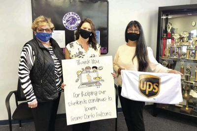Corte Sierra Elementary School Principal Tanya Rotteger and Colleen Dellolio-Coons of UPP