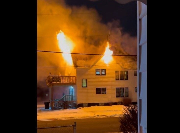 Crews battle flames at house in Warren | Archives | wfmj.com