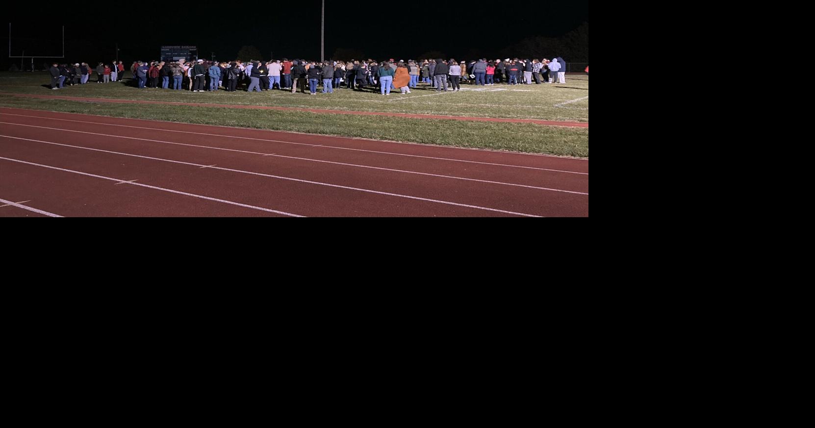 Hundreds turn out for candlelight vigil in memory of teens killed in ...
