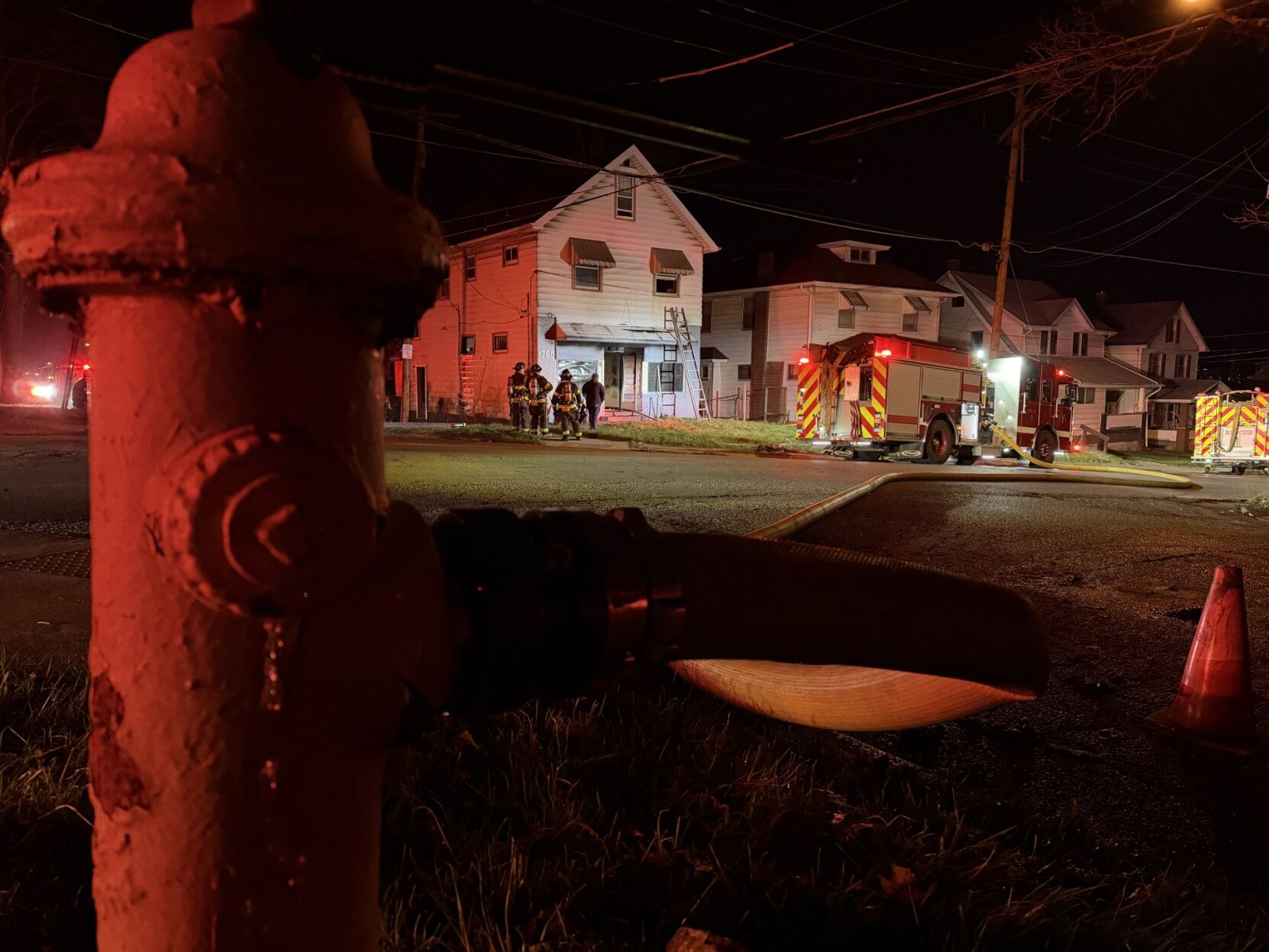 Crews battle fire at Youngstown duplex | Youngstown News | wfmj.com