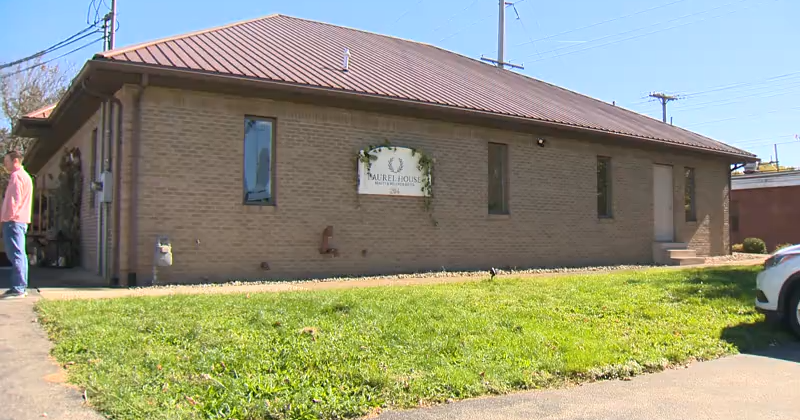 Laurel House opens doors for independent business owners