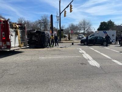 Two people sent to hospital in Youngstown crash | Archives | wfmj.com