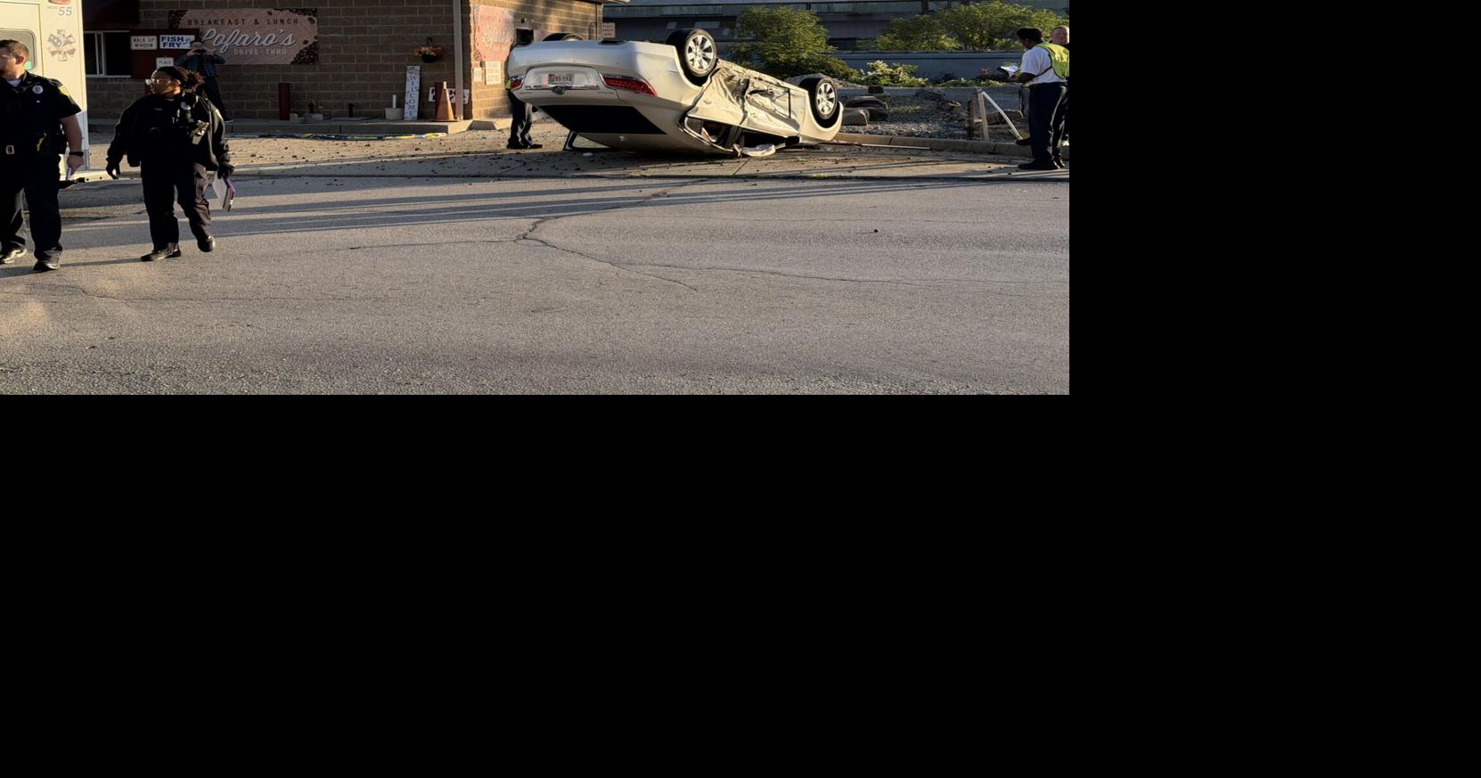 Car flips on roof outside Youngstown drive-thru