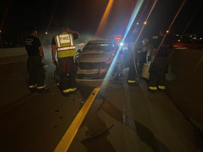 Driver hits barrier on expressway in Youngstown | Archives | wfmj.com