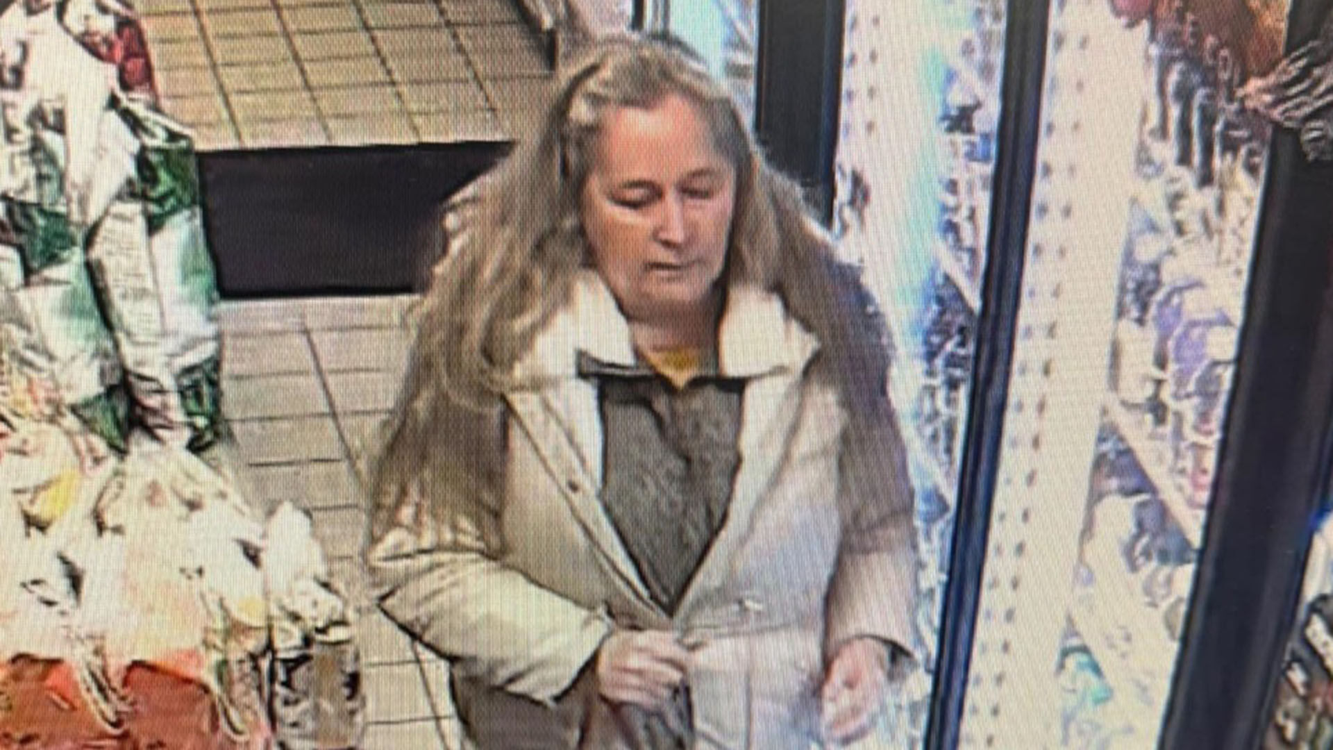 Warren police seek help identifying suspect in attempted hospital arson ...