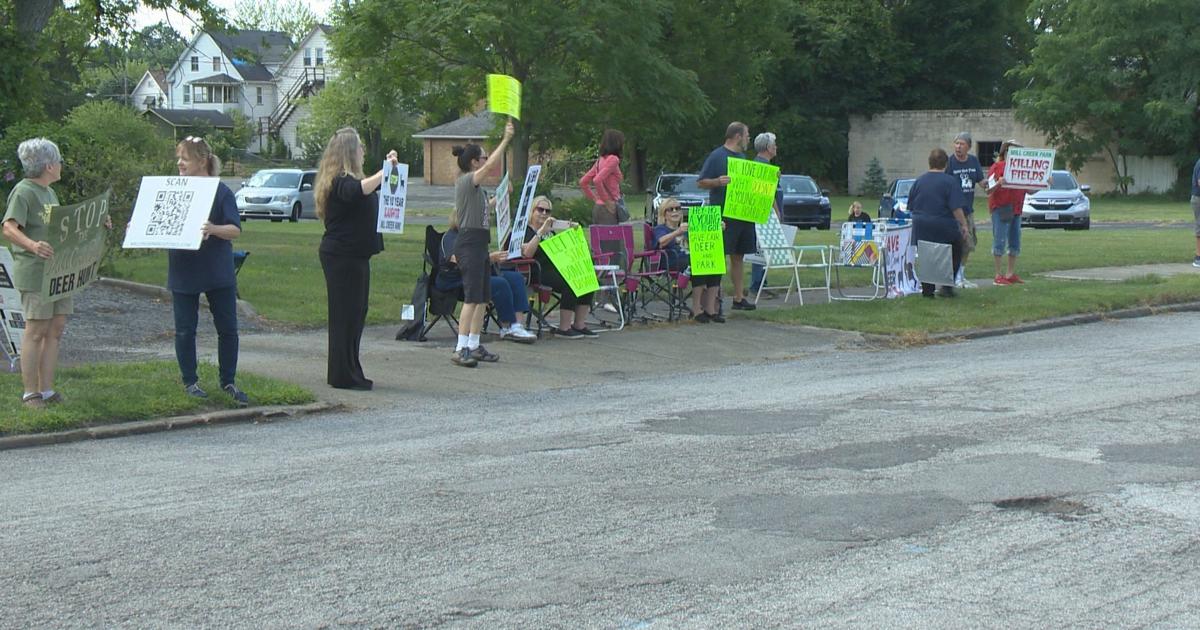 Hunting Rallies 'Save the Deer' rallies against upcoming hunt in October | Archives ...