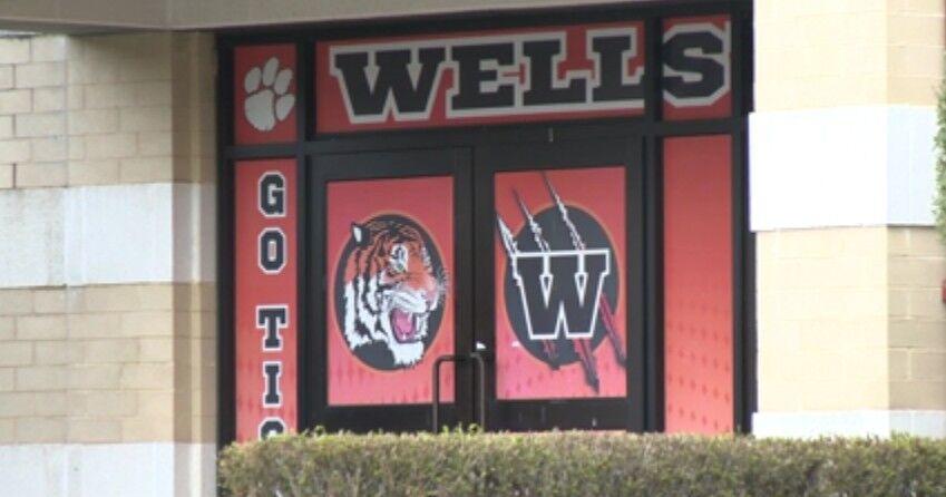 Wellsville Local Schools superintendent retires