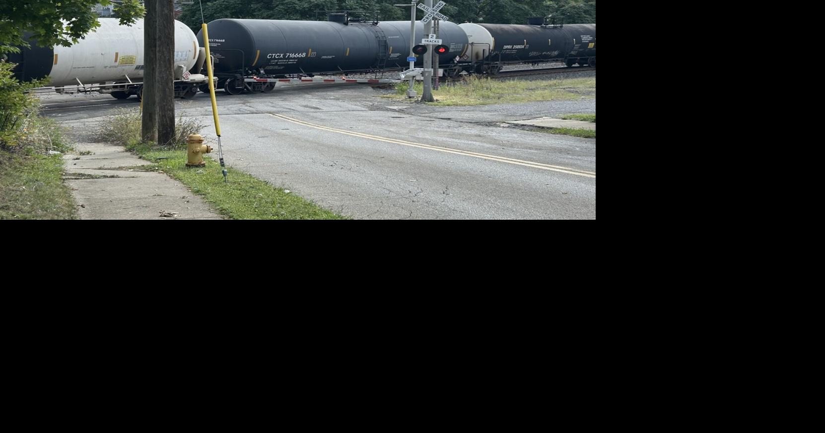 All Salem railroad crossings reopen following train engine failure