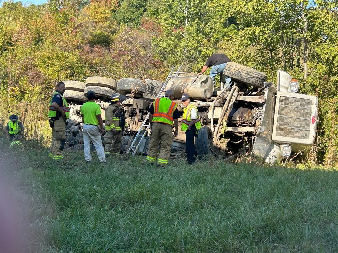 Fuel tank leaks after truck rolls over on I-80 in Trumbull County ...