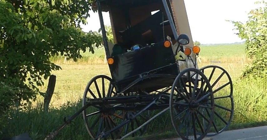 Farmington man accused of fleeing after crash into Amish buggy