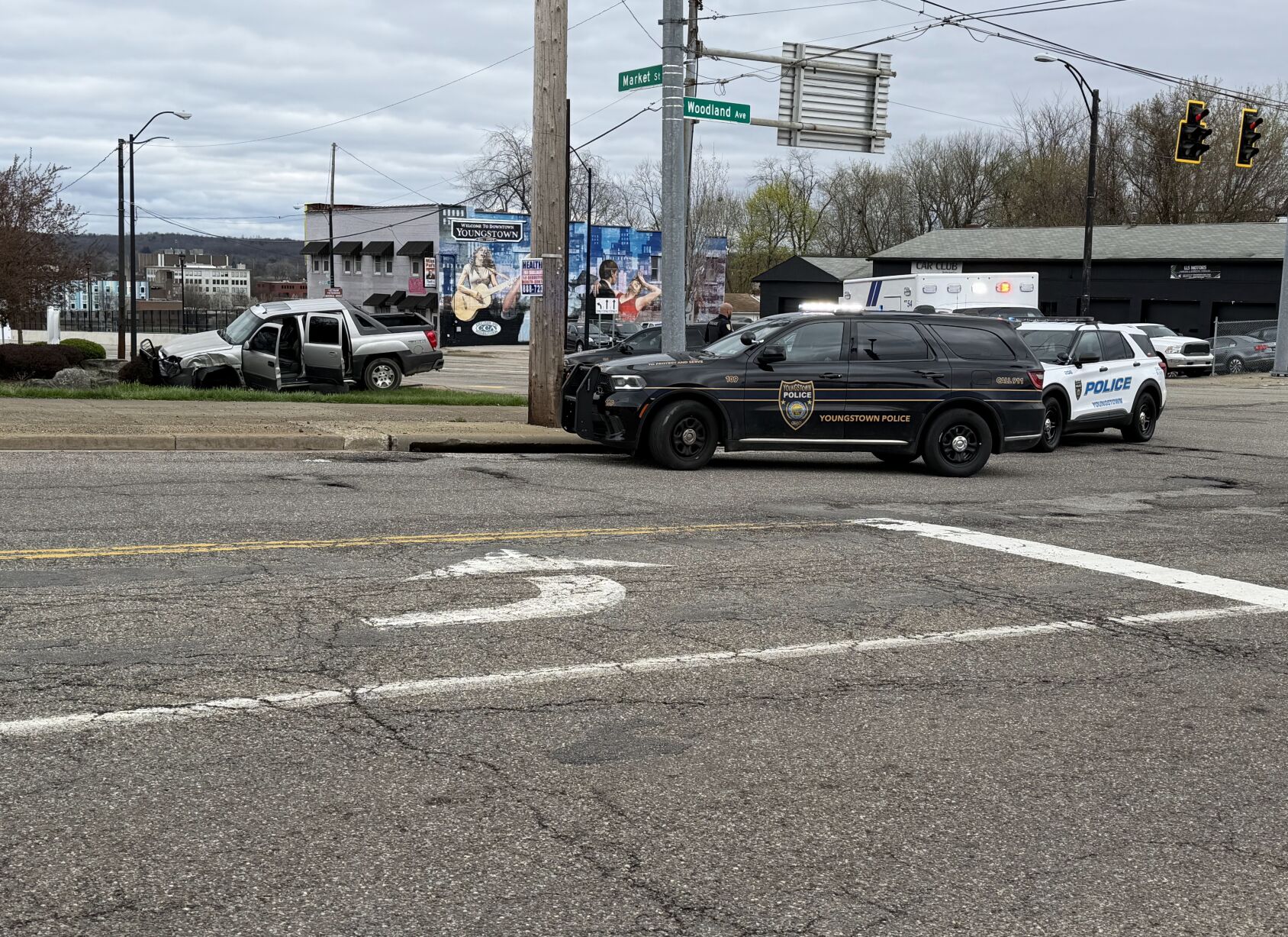 One person taken to hospital after crash in Youngstown | Youngstown ...
