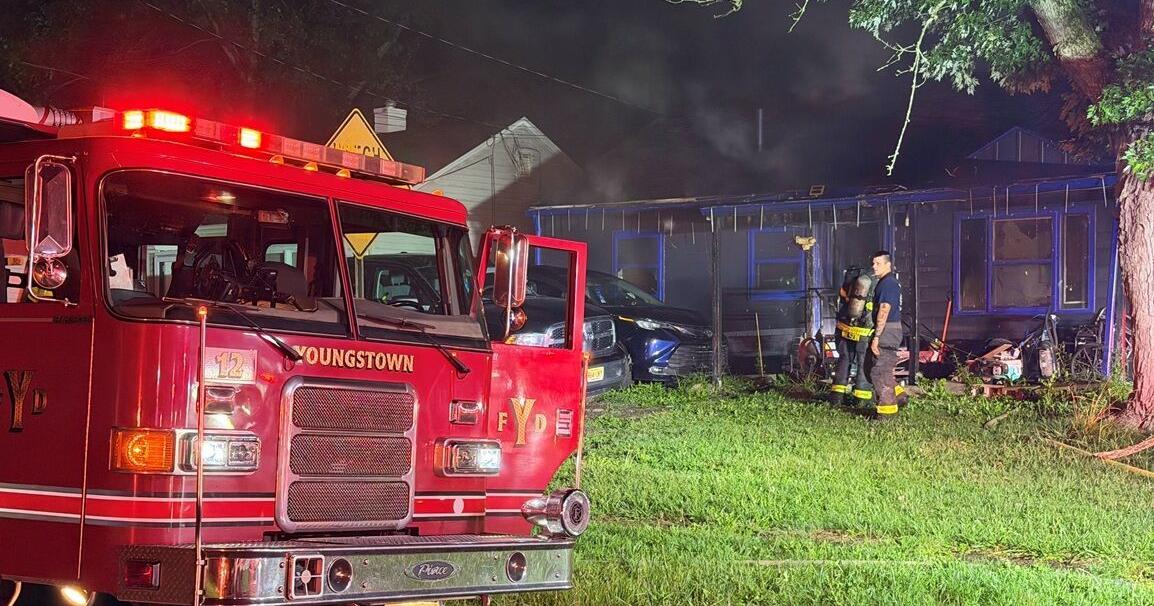 Flames force residents to flee from Youngstown home
