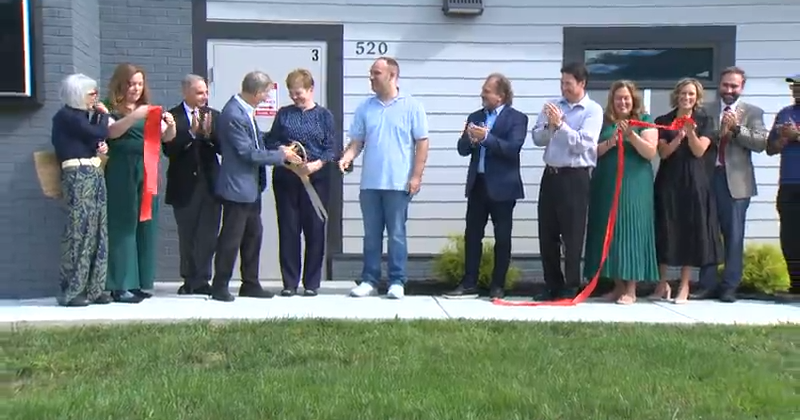 Akiva Academy cuts ribbon on middle school expansion