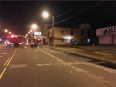 Youngstown fire crews fight two fires at once | Archives | wfmj.com