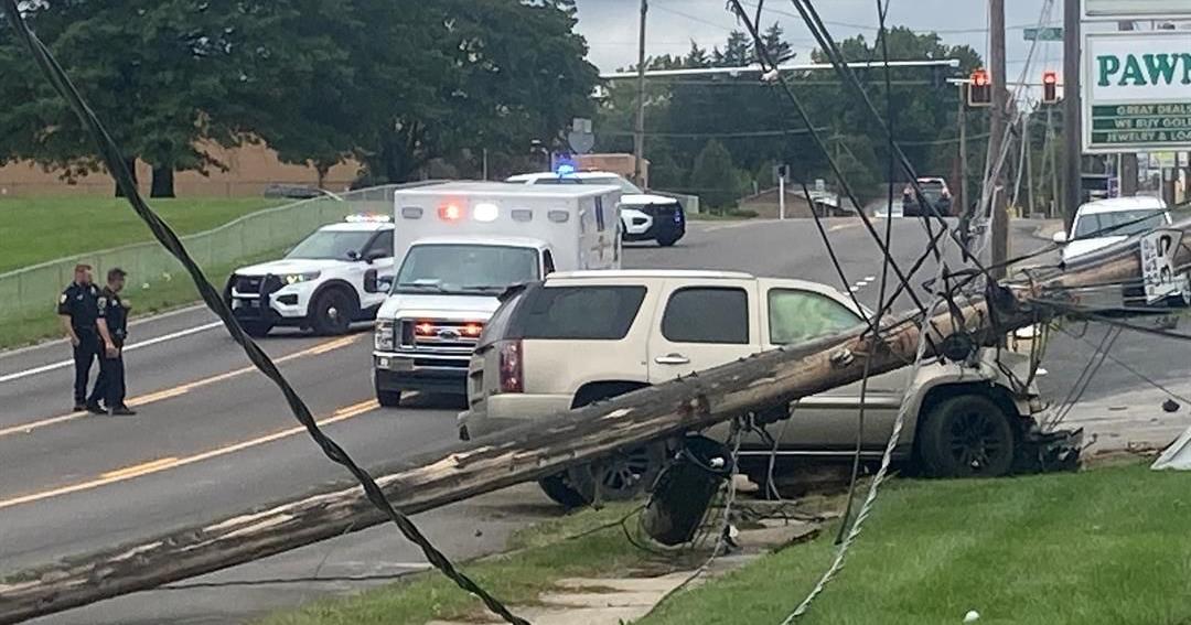 Hundreds without power after SUV strikes electric pole on Midlothian ...