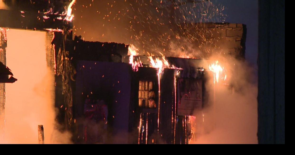 Warren bar deemed total loss after early morning fire | Archives | wfmj.com