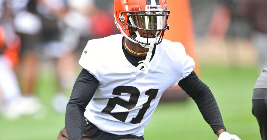 Cleveland Browns star to appear at new Dick's store in Eastwood Mall