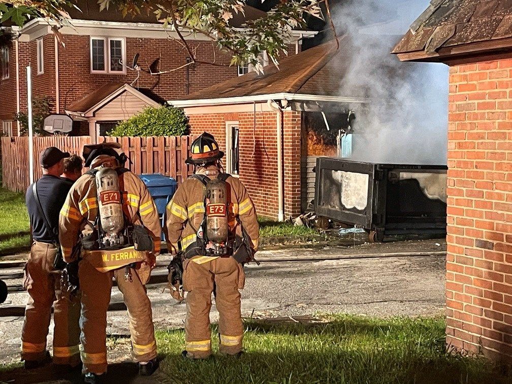 Dumpster fire spreads to garage in Youngstown | Archives | wfmj.com