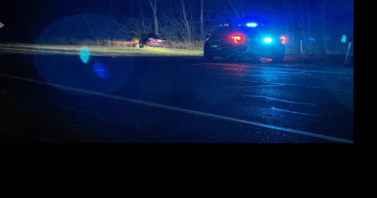 No one injured after car crashes into tree in Berlin Center | Archives ...