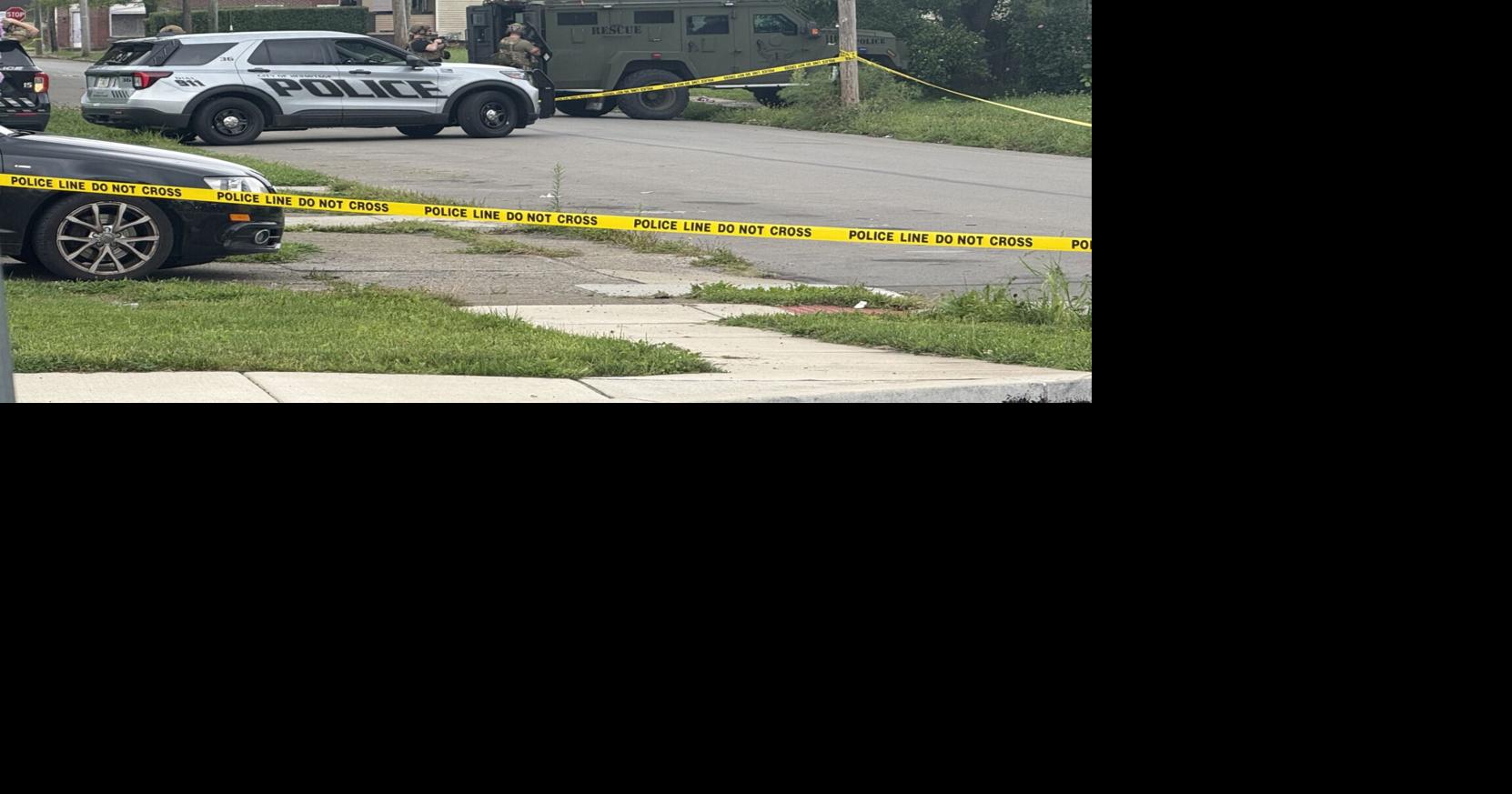 VIDEO: SWAT vehicle arrives on scene of Farrell shooting