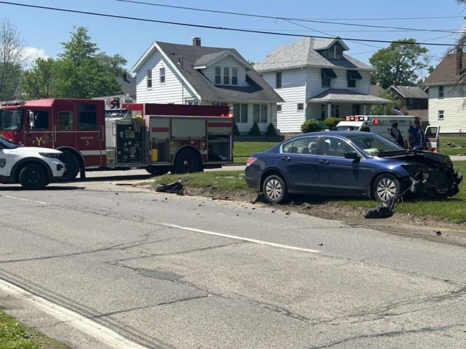Two taken to hospital following rollover crash in Youngstown ...