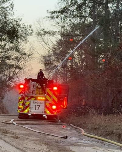 Brush fire shuts down Milledgeville Road | News | wfxg.com