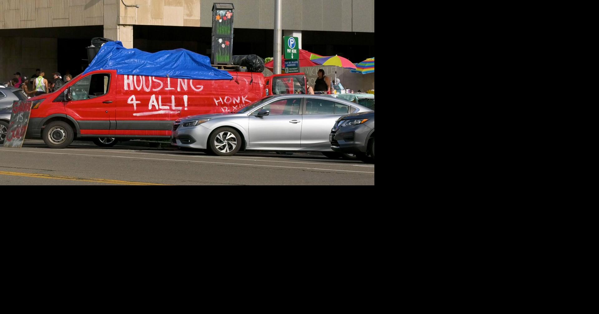 Local Advocates Host "Final Feast" Dinner for Demonstrators on Hawley Street