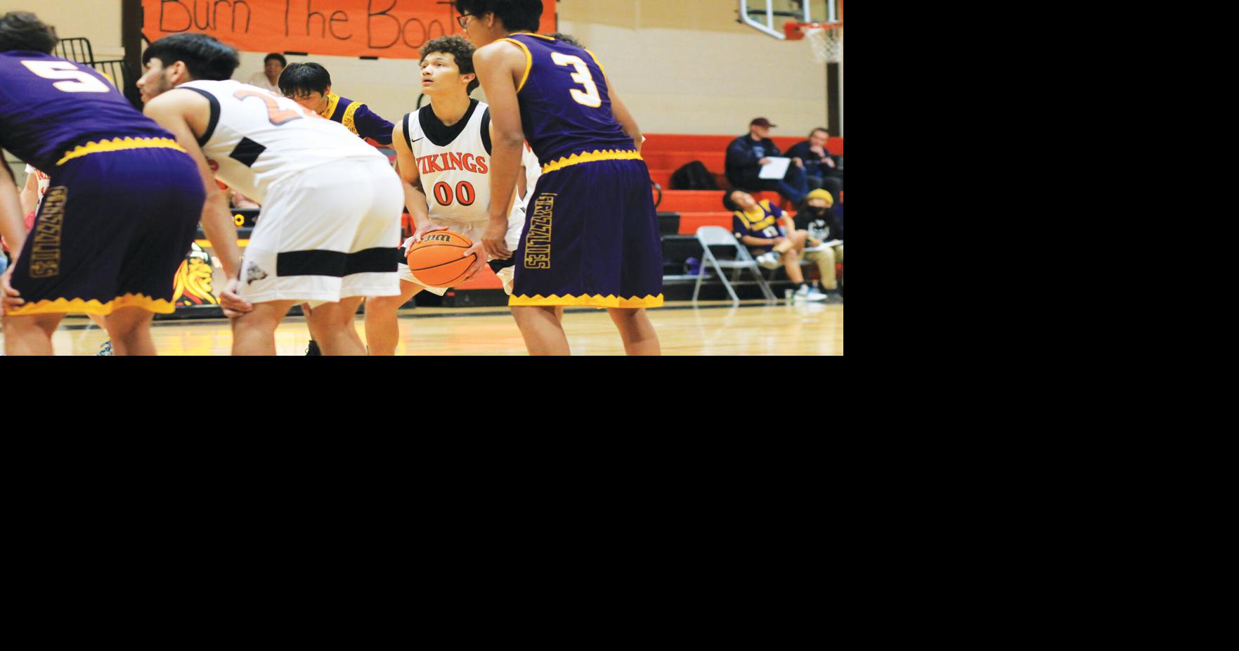 Vikings boys cruise to easy win over Shonto Prep Photo Galleries