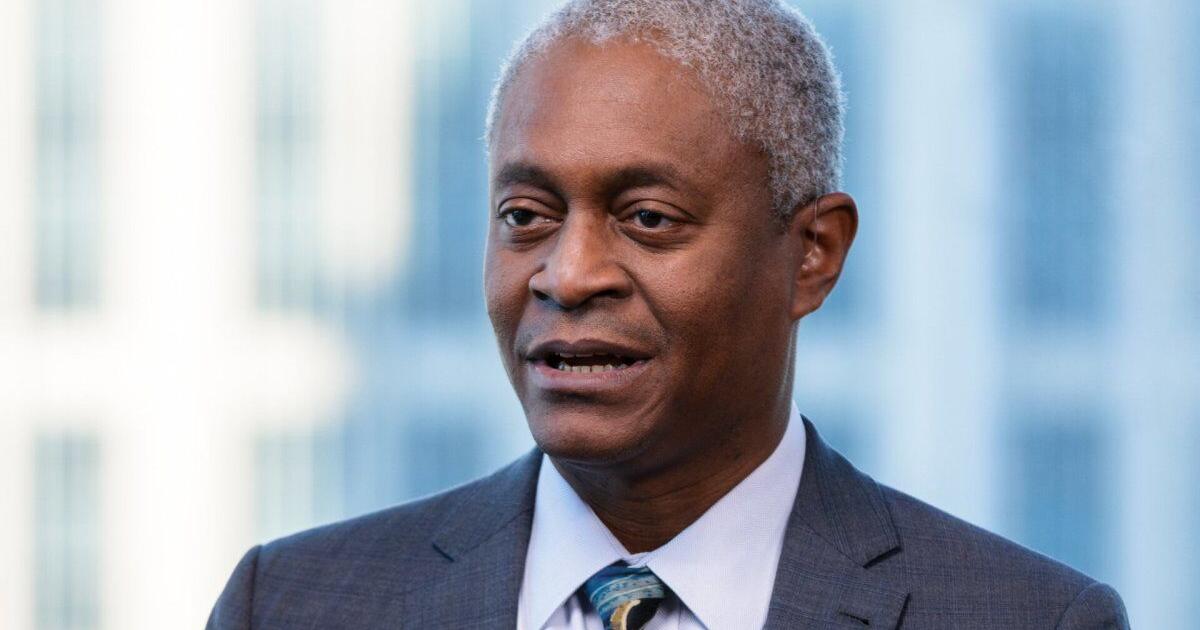 Outgoing Fed president issues blunt warning on economy 